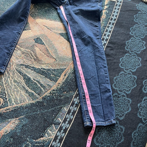 Old Navy Curvy Profile Jeans Women’s 8 Short Dark Wash Mid Rise Skinny Fit Denim - Picture 12 of 16